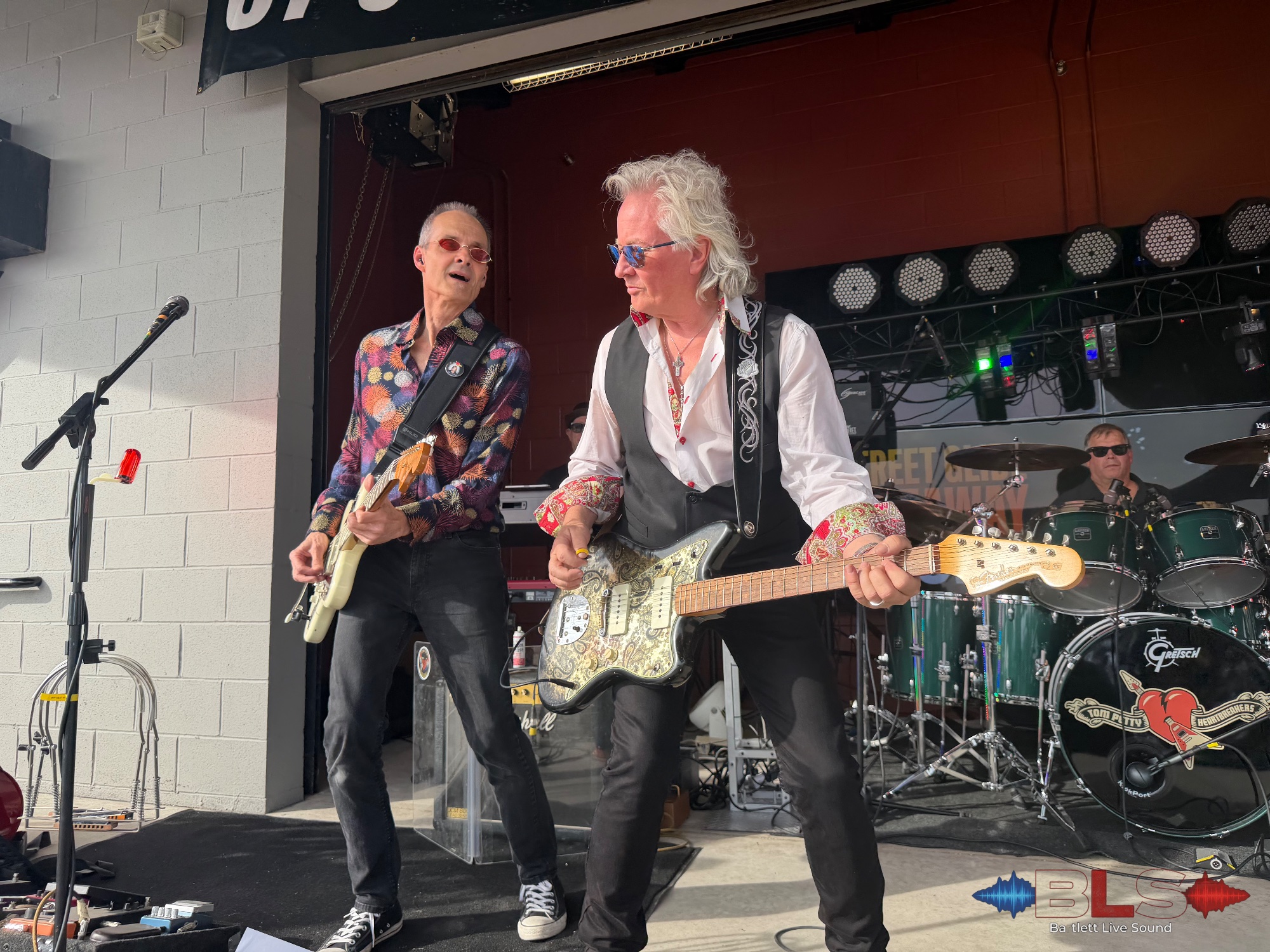 Petty Union live photos